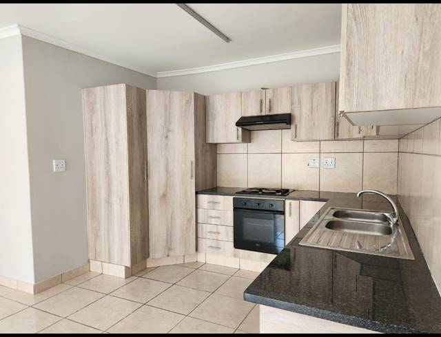 2 BEDROOM SIMPLEX TO LET IN CRESTHOLME